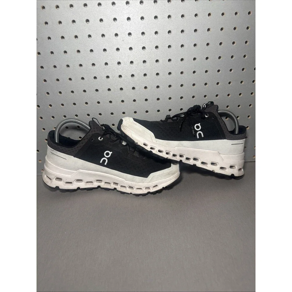 On Cloud Cloudultra Trail Shoes Mens 8.5 Black White Running Sneakers CloudTec